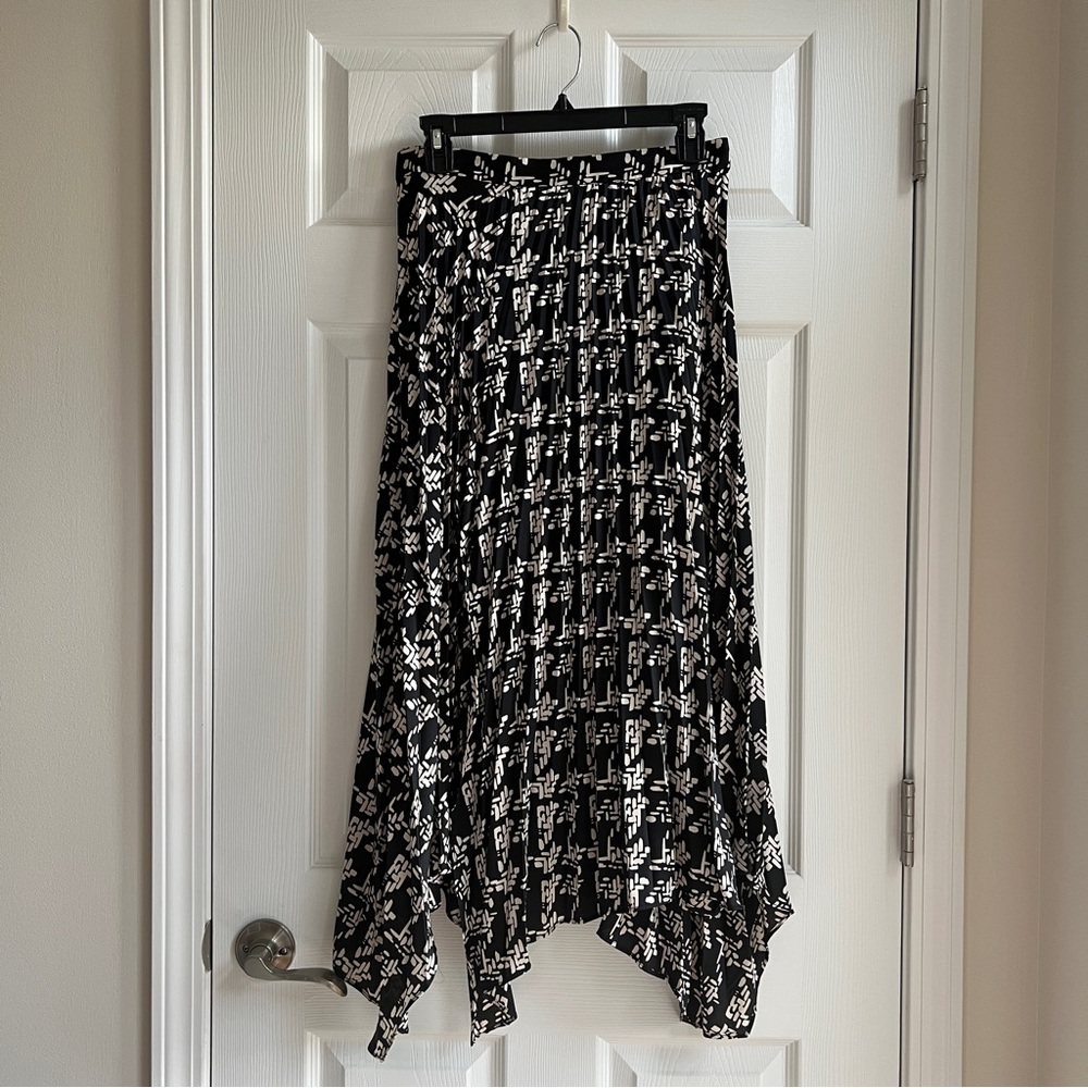 Zara Black and White Geometric Maxi Skirt